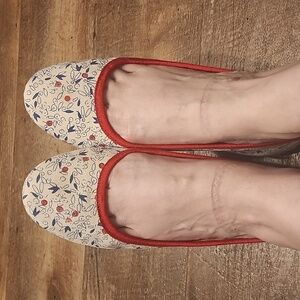 ‼️50%_5+Bundles‼️ SOLUDOS Floral Flats S5